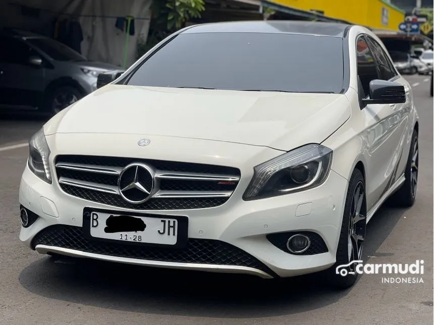 2013 Mercedes-Benz A200 Urban Hatchback