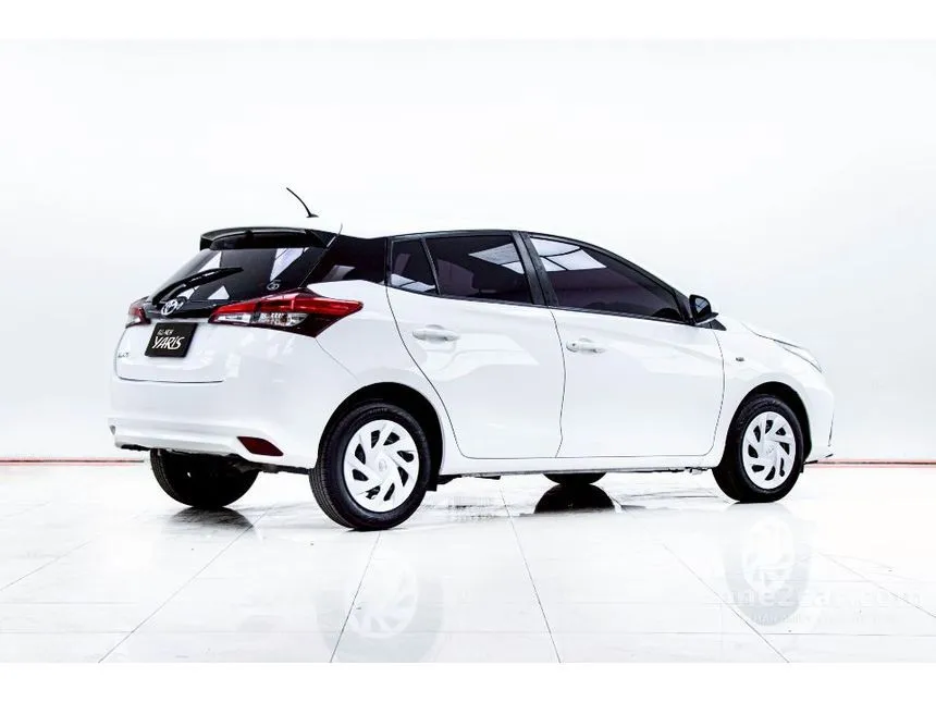 2022 Toyota YARIS Entry Hatchback