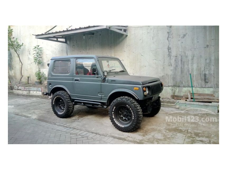 Jual Mobil Suzuki Jimny 1982 1.0 di Jawa Timur Manual Jeep 