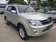 2005 Toyota Fortuner 2.7 G AT Istimewa Sekali Cash 140jt