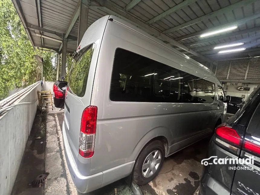 2024 Toyota Hiace Commuter Van Wagon