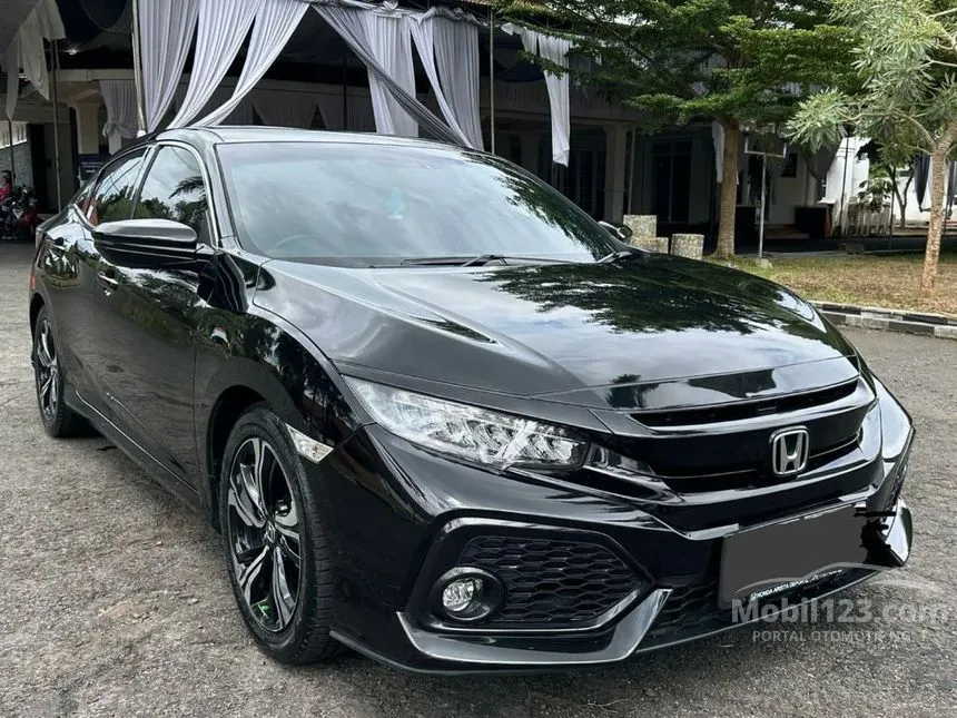 Jual Mobil Honda Civic 2018 E 1.5 di Jawa Tengah Automatic Hatchback Hitam Rp 385.000.000