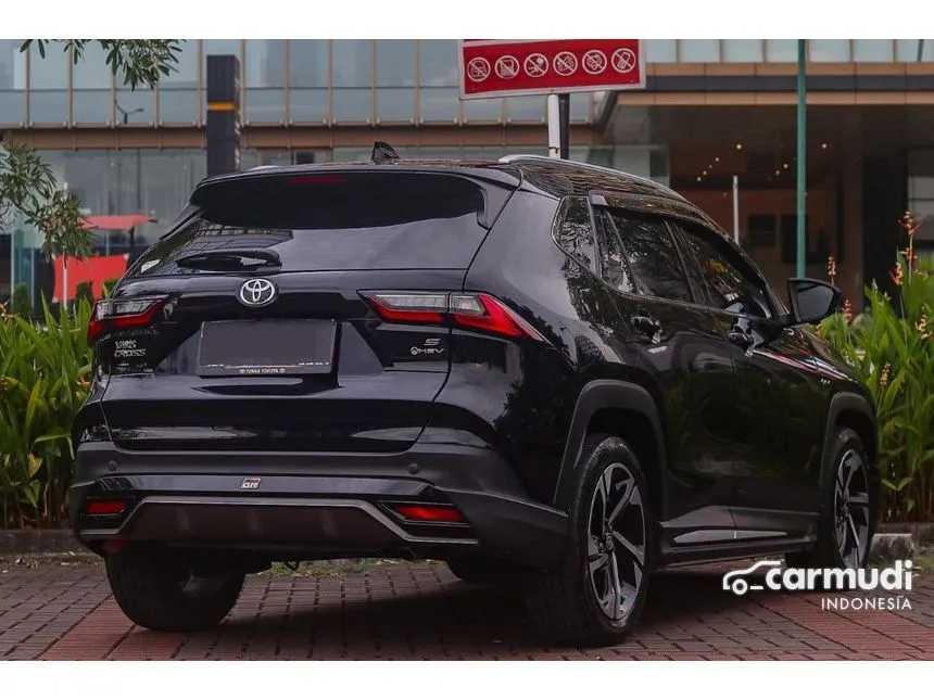 2023 Toyota Yaris Cross S HV with GR Parts Aero Pkg SUV