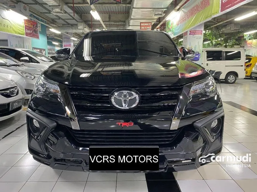 Jual Mobil Toyota Fortuner 2020 TRD 2.4 di Jawa Timur Automatic SUV Hitam Rp 460.000.000