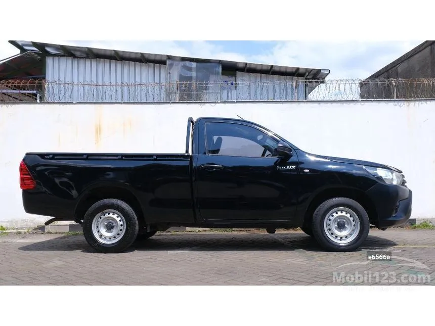 2021 Toyota Hilux Single Cab 4X2 (Gasoline) Pickup