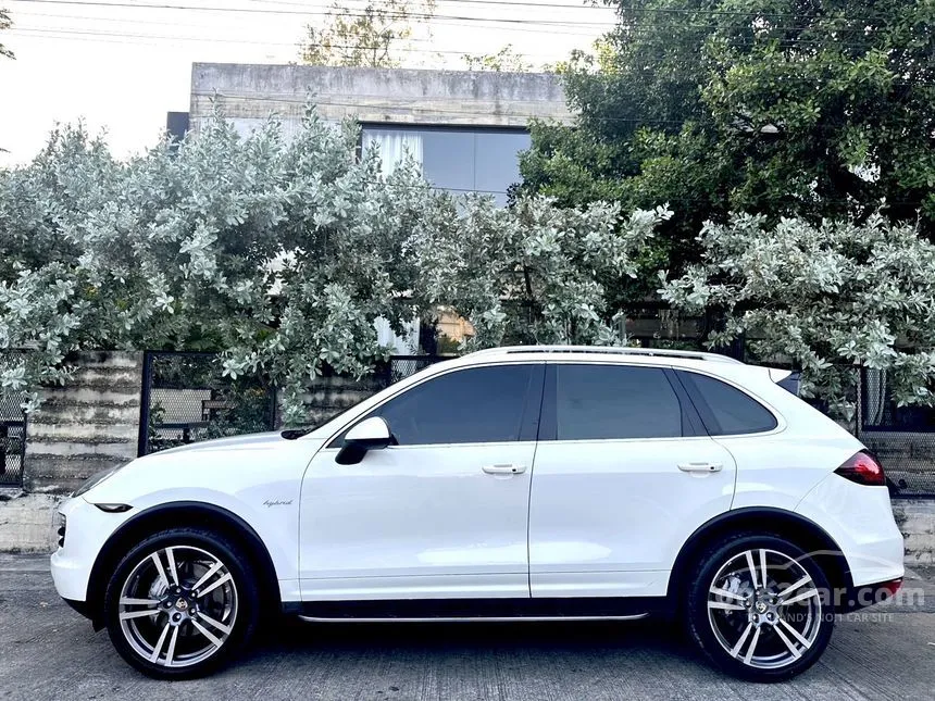 2012 Porsche CAYENNE S Hybrid SUV