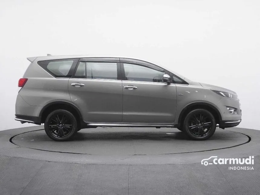 2017 Toyota Innova Venturer Wagon