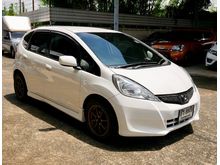 2011 Honda Jazz 1.5 (ปี 08-14) S i-VTEC Hatchback AT