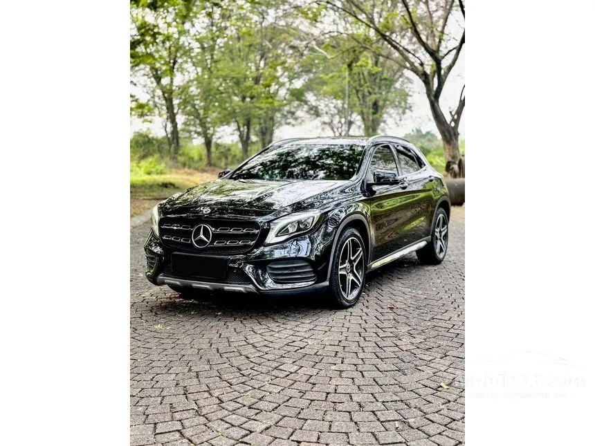 2019 Mercedes-Benz GLA200 AMG Line SUV