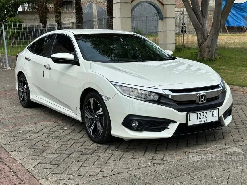 Jual Mobil Honda Civic 2016 ES 1.5 di Jawa Timur Automatic Sedan Putih Rp 330.000.000