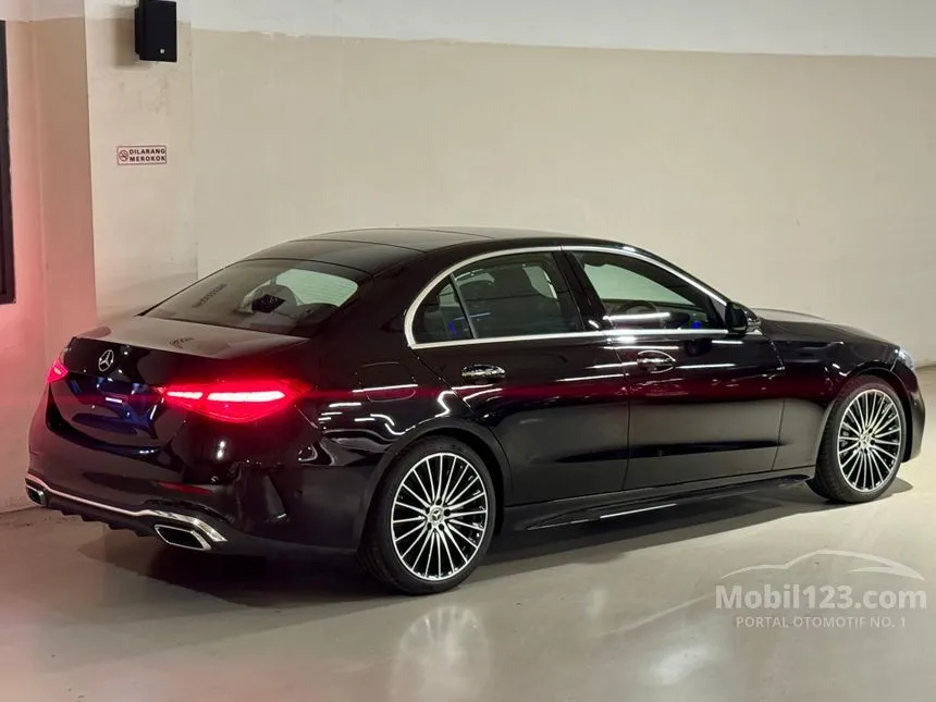 2025 Mercedes-Benz C300 AMG Line Sedan