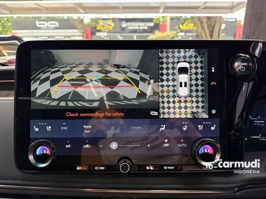 2024 Lexus LM 350h 7 Seater MPV