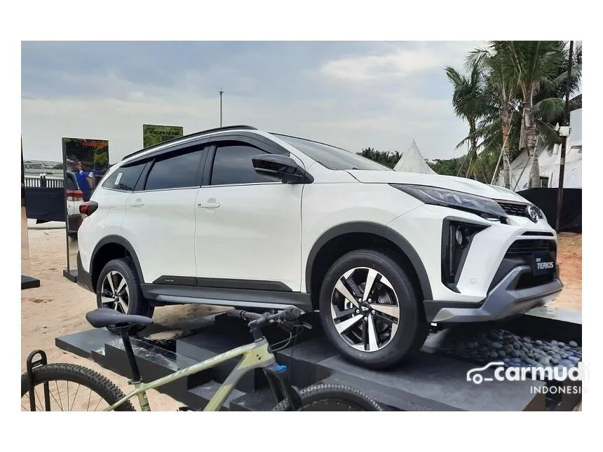 2024 Daihatsu Terios R Custom SUV