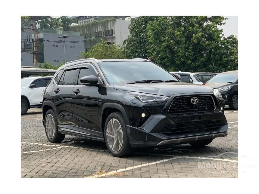 Jual Mobil Toyota Yaris Cross 2023 S HEV GR Parts Aero Package 1.5 di Banten Automatic Wagon Hitam Rp 407.500.000