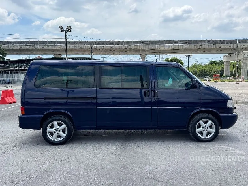 2003 Volkswagen CARAVELLE V6 Van
