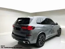 2023 BMW X5 3.0 xDrive40i M Sport SUV IDRIVE 7. HARGA CASH BEST DEAL NEGO YA. New Model. Facelift. Grey on Brown. Cocok Utk Pemakaian Harian