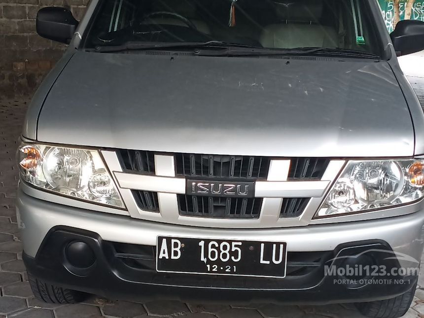 Jual Mobil  Isuzu  Panther  2011 SMART 2 5 di Yogyakarta 