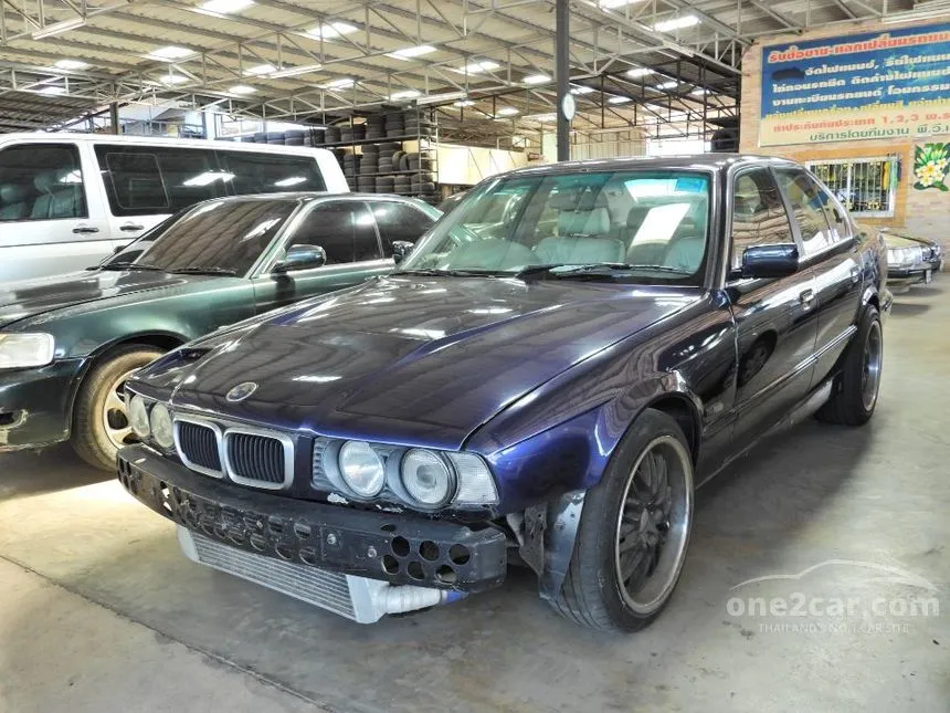 1992 BMW 525i Sedan