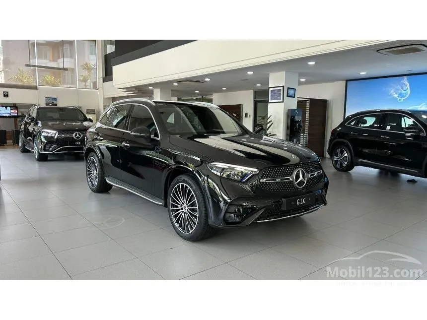 2025 Mercedes-Benz GLC300 AMG Line 4MATIC SUV