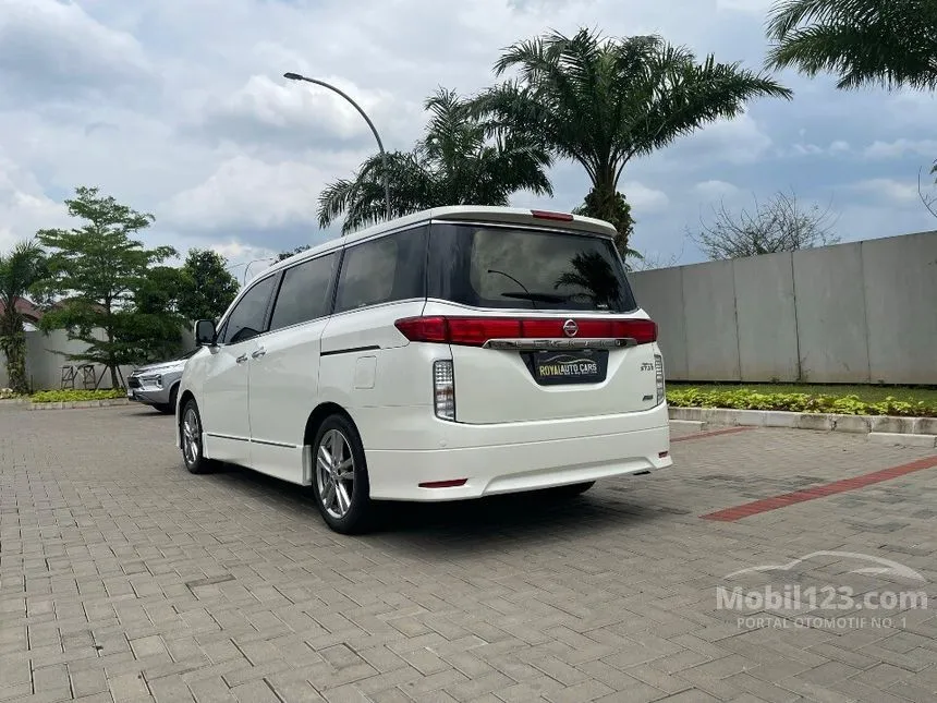 2013 Nissan Elgrand Highway Star MPV