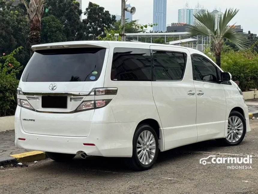 2013 Toyota Vellfire Z MPV
