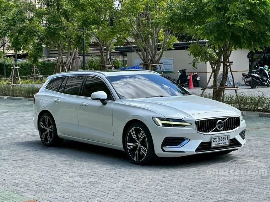 2021 Volvo V60 Recharge T8 Inscription Wagon
