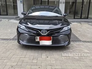 2019 Toyota Camry 2.5 Hybrid Sedan