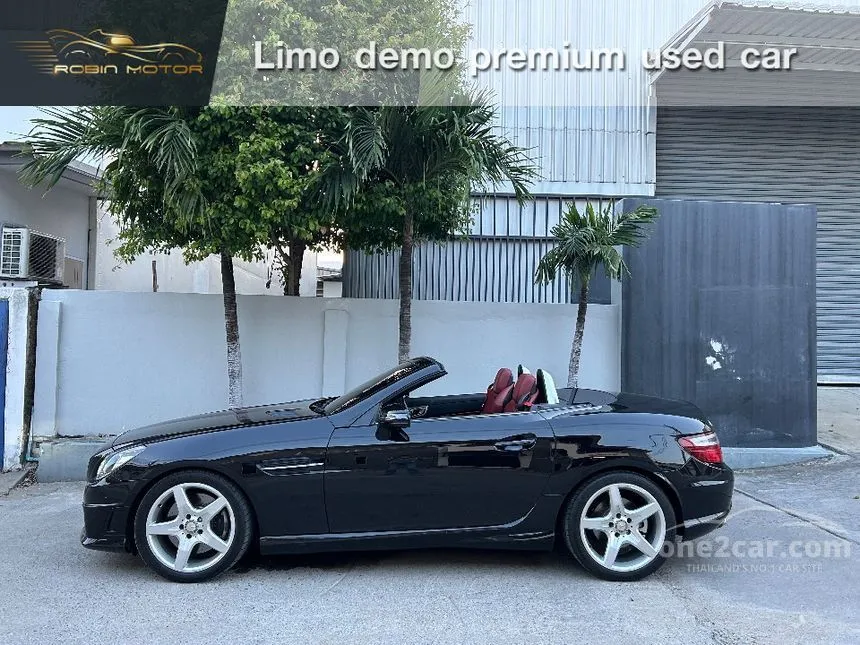 2012 Mercedes-Benz SLK200 AMG Dynamic BlueEFFICIENCY Convertible