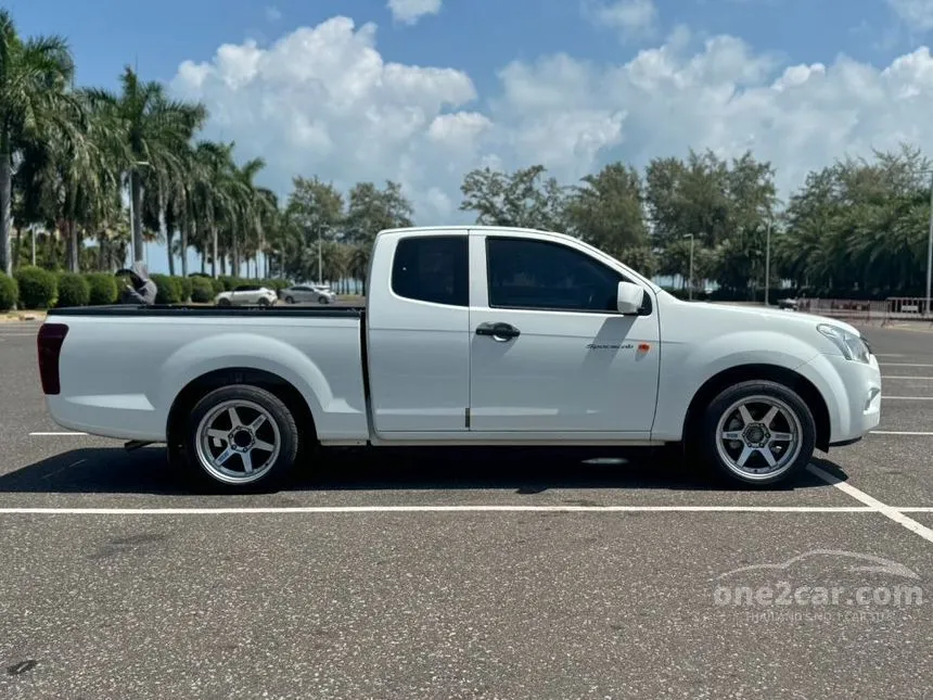 2018 Isuzu D-MAX S Space Cab Pickup