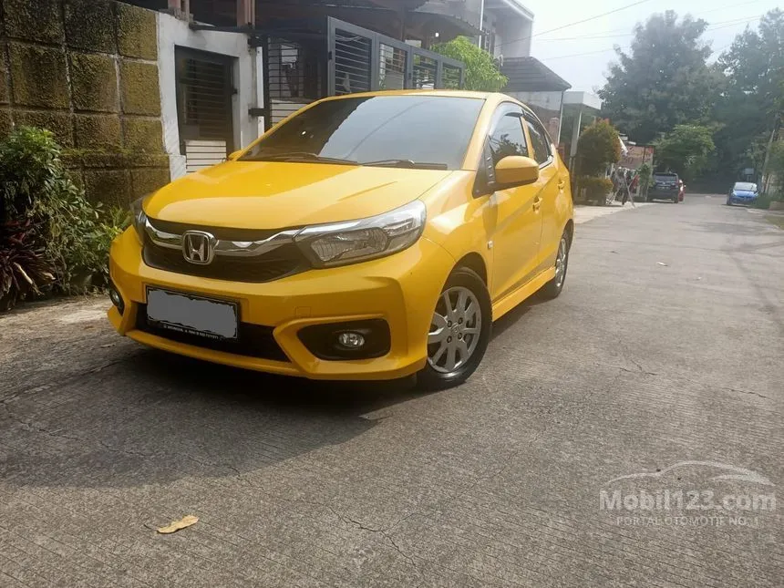 Jual Mobil Honda Brio 2019 Satya E 1.2 di Jawa Barat Manual Hatchback Kuning Rp 138.000.000