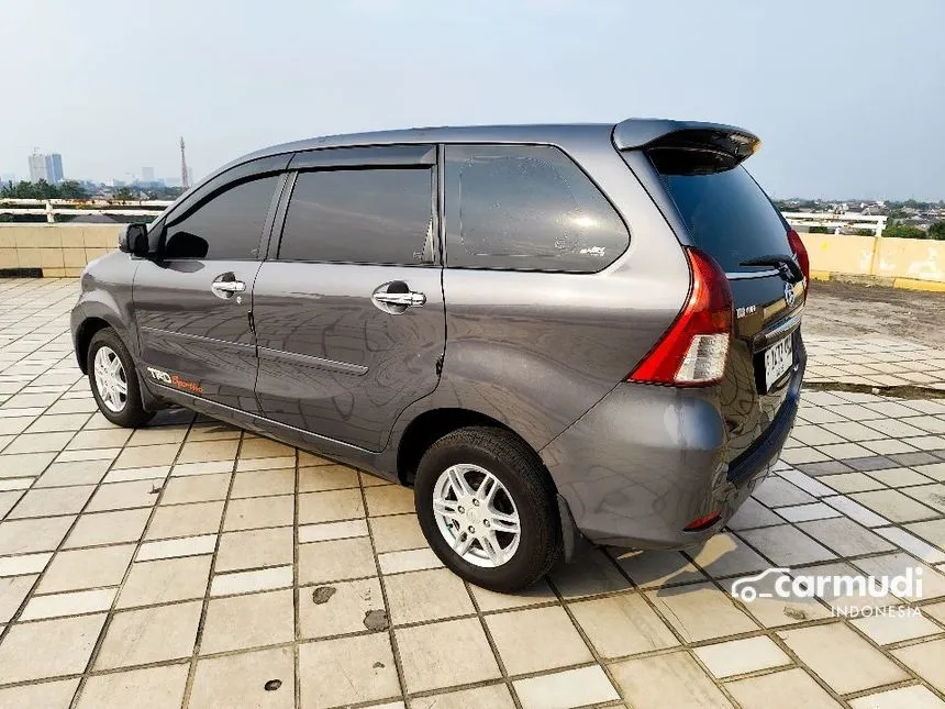 2013 Daihatsu Xenia R MPV