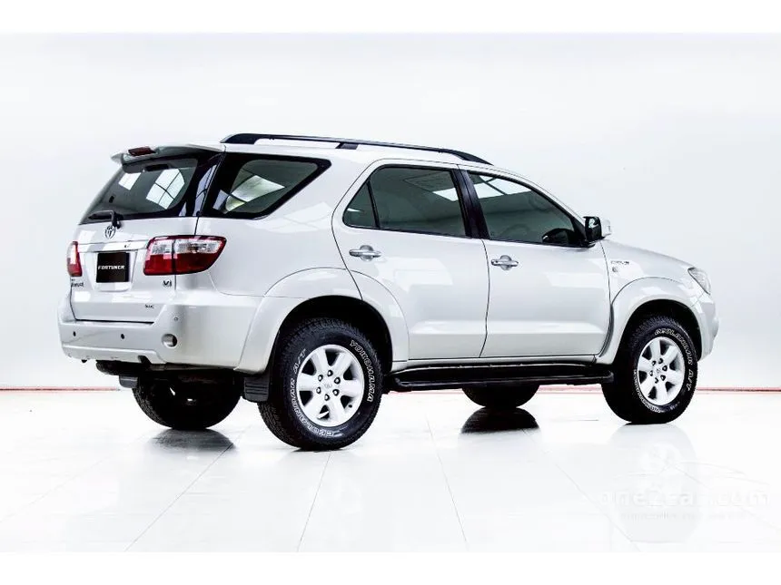 2009 Toyota FORTUNER V SUV
