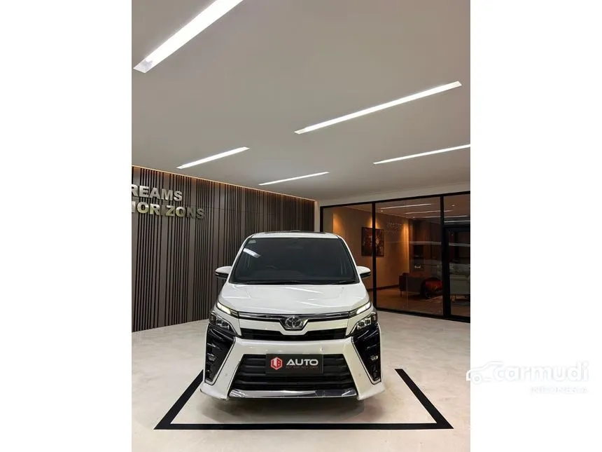 2021 Toyota Voxy MPV
