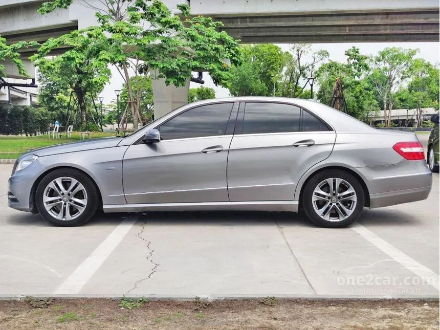 2012 Mercedes-Benz E250 Avantgarde CGI BlueEFFICIENCY Sedan