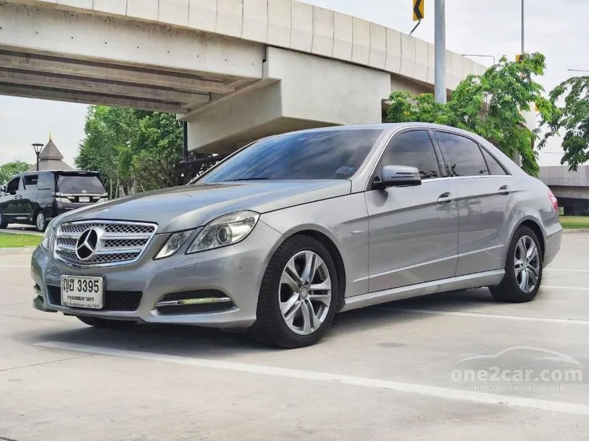 2012 Mercedes-Benz E250 Avantgarde CGI BlueEFFICIENCY Sedan