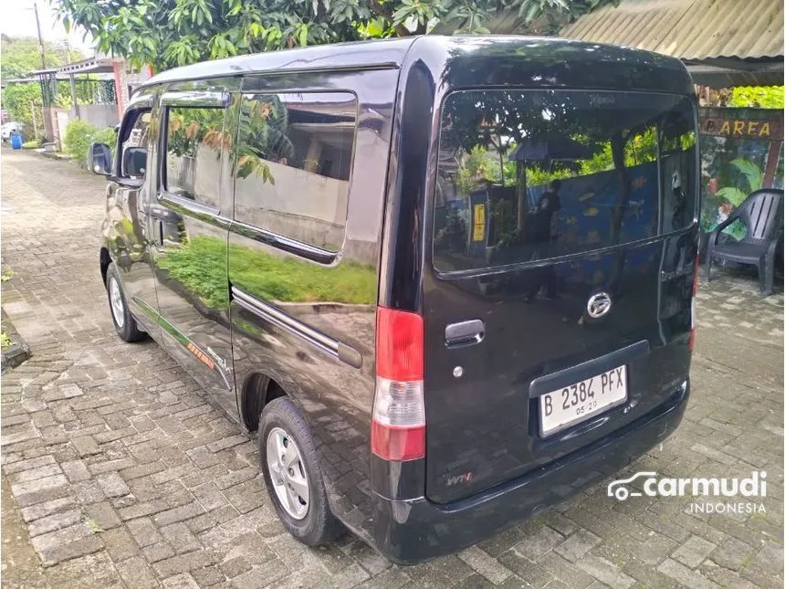 2020 Daihatsu Gran Max Mini Bus D Van