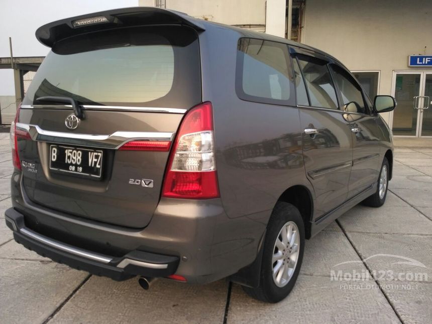 Jual Mobil Toyota Kijang Innova 2014 V 2.0 di Banten 