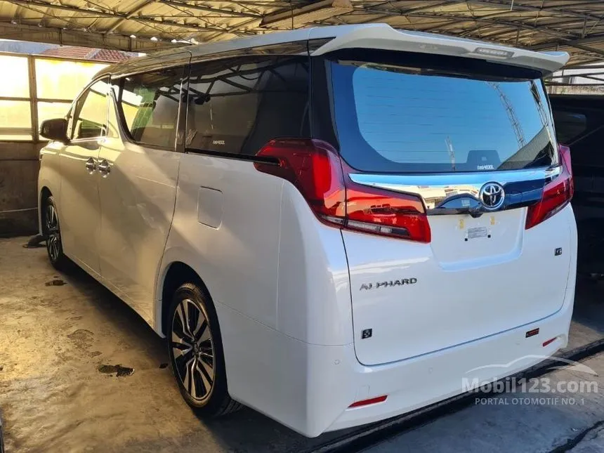 Toyota Alphard AB 777: Lebih dari Sekadar Plat Nomor, Sebuah Ikon Status dan Gaya Hidup