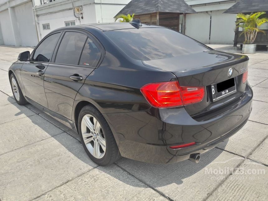 Jual Mobil  BMW  320i 2013 Sport  2 0 di DKI Jakarta 