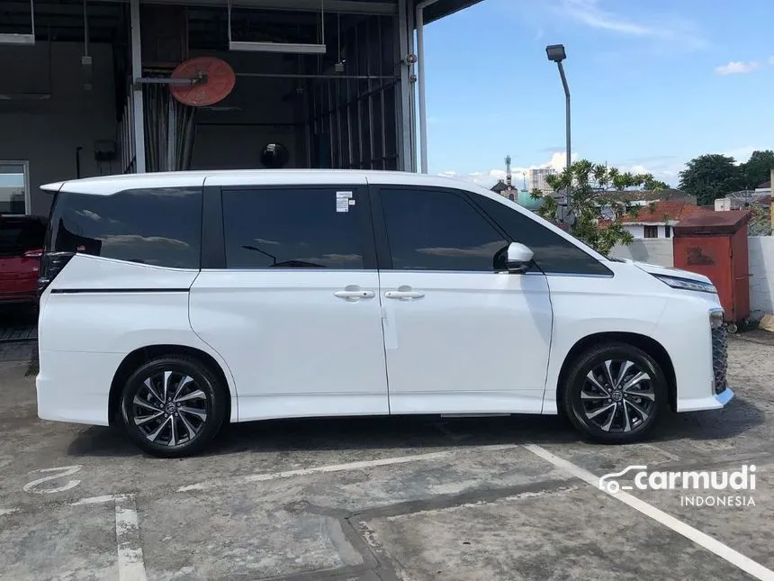 2023 Toyota Voxy Van Wagon