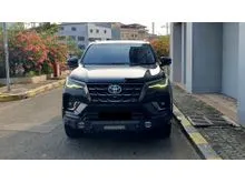 2022 Toyota Fortuner 2.8 GR Sport 4X2 SUV hitam diesel