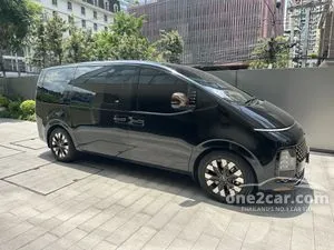2023 Hyundai Staria 2.2 Premium with sunroof Van