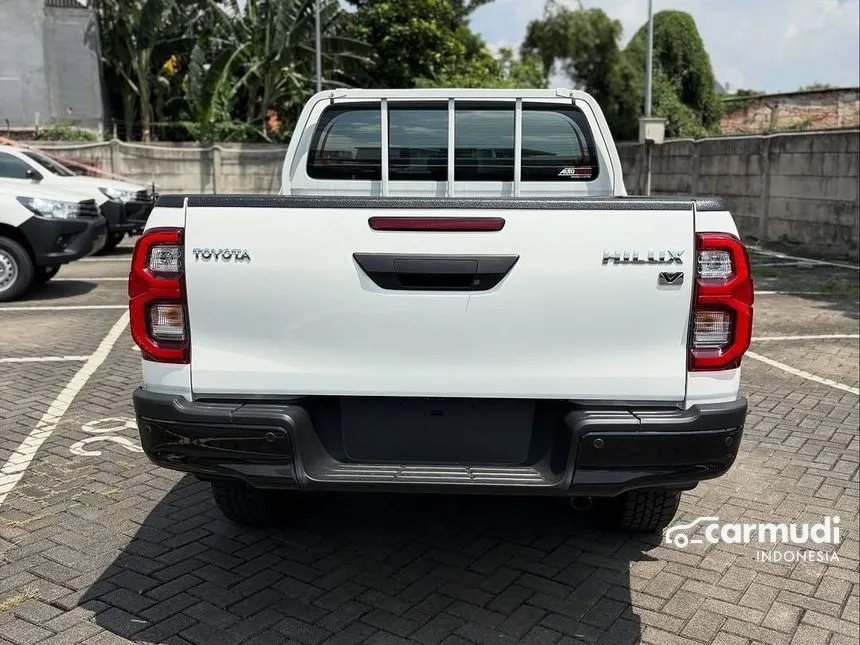 2025 Toyota Hilux V Pickup