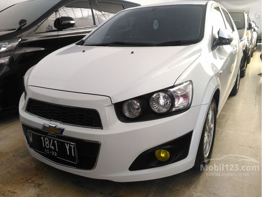 Jual Mobil  Chevrolet  Aveo  2014 LT  1 4 di Jawa Timur Manual 