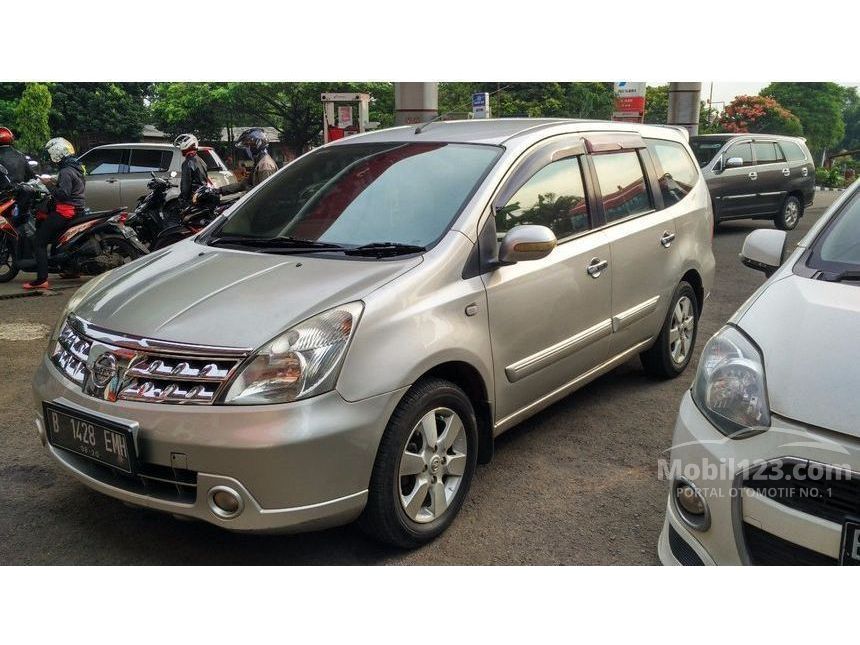  Jual  Mobil  Nissan Grand Livina 2007 Ultimate 1 8 di  Jawa 