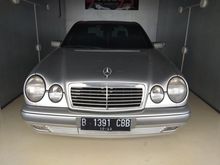 1997 Mercedes-Benz E230 2.3 W210 2.3 Automatic Sedan