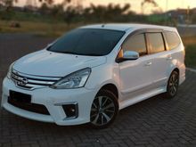 Mobil keluarga istimewa