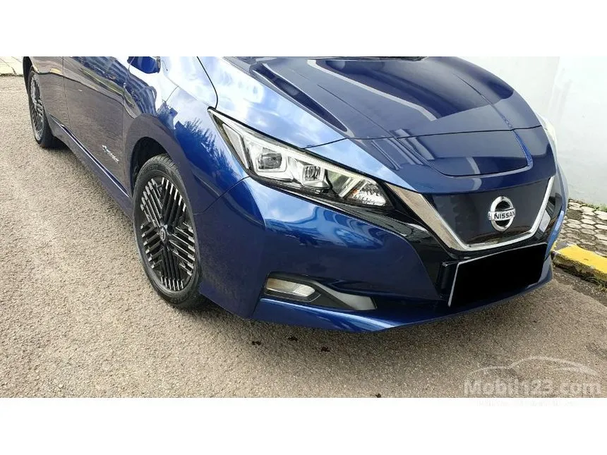 2021 Nissan Leaf (1 Tone) Hatchback