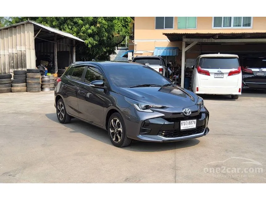 2023 Toyota YARIS Premium Hatchback