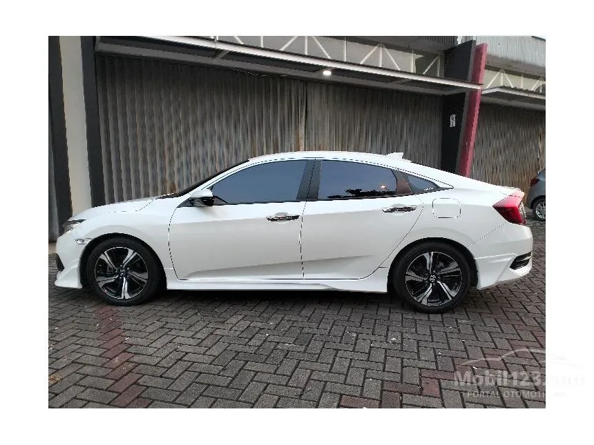 2016 Honda Civic ES Sedan